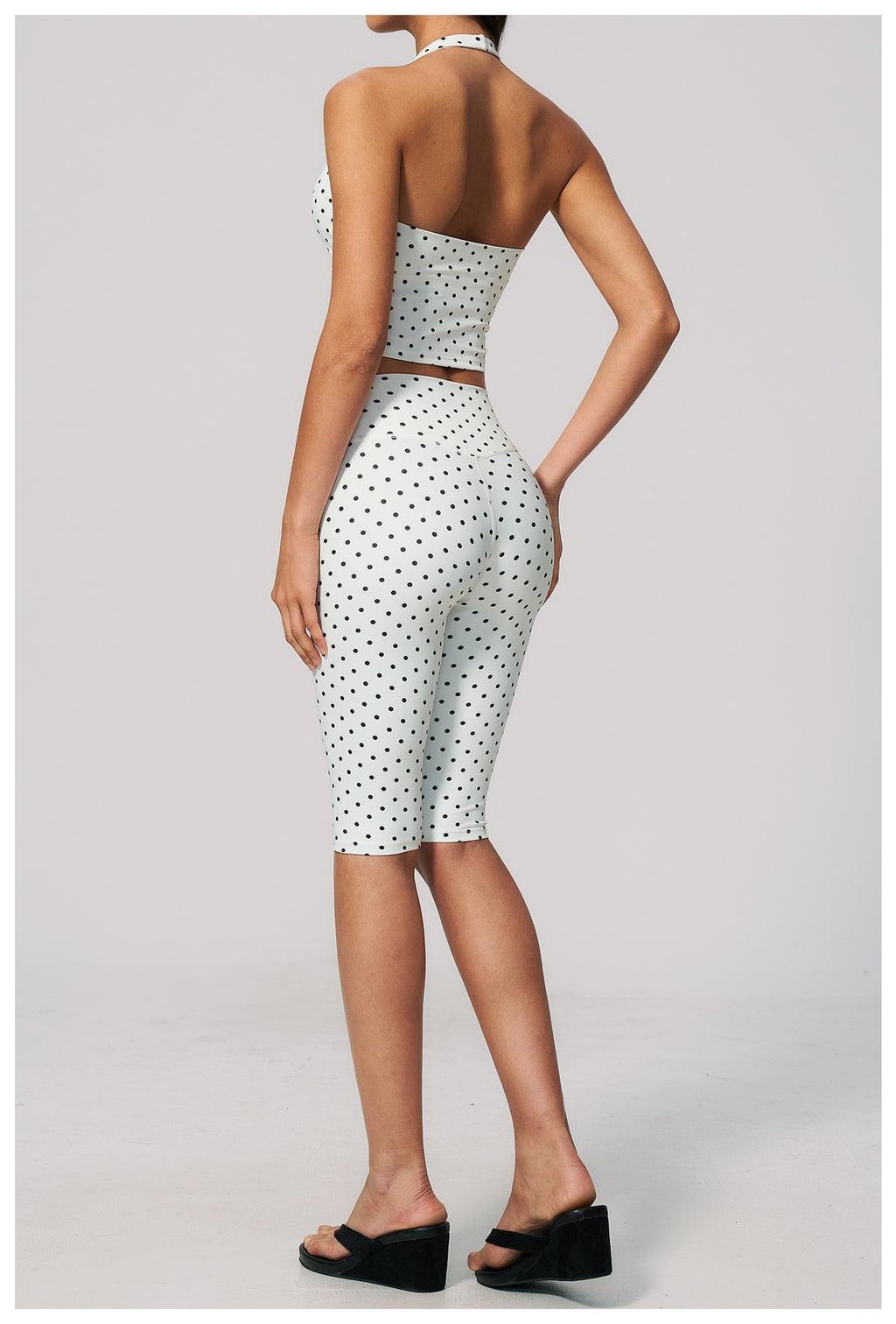 Aura Spot Halter Set