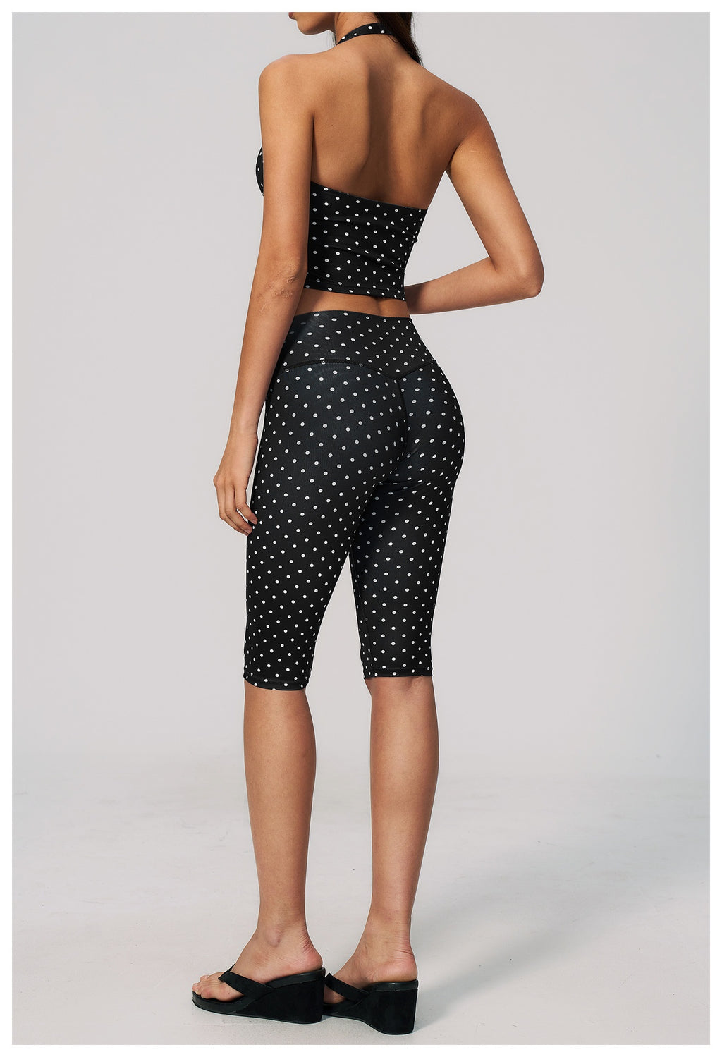 Aura Spot Halter Set